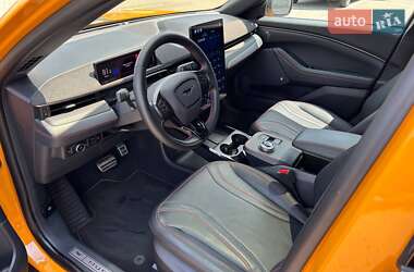 Позашляховик / Кросовер Ford Mustang Mach-E 2023 в 