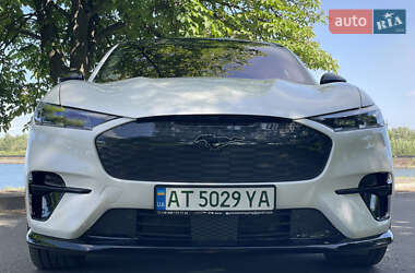 Позашляховик / Кросовер Ford Mustang Mach-E 2022 в 