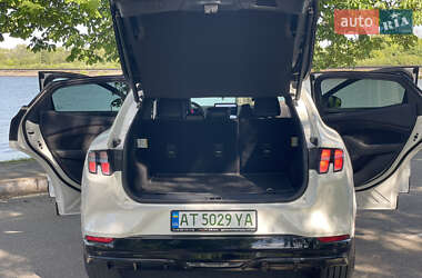 Позашляховик / Кросовер Ford Mustang Mach-E 2022 в 