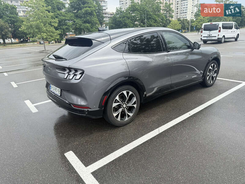 Позашляховик / Кросовер Ford Mustang Mach-E 2021 в Києві