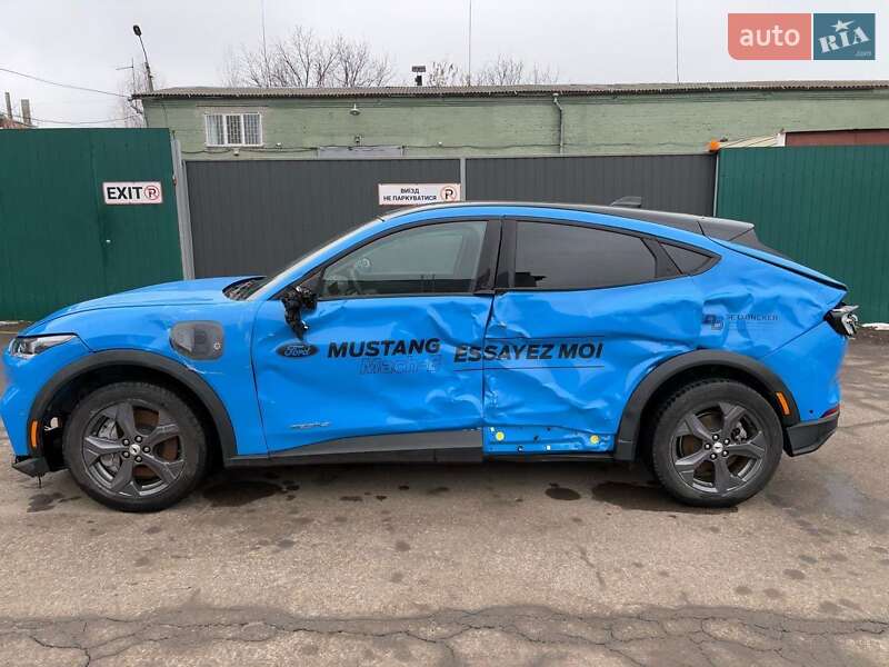 Позашляховик / Кросовер Ford Mustang Mach-E 2022 в Рівному