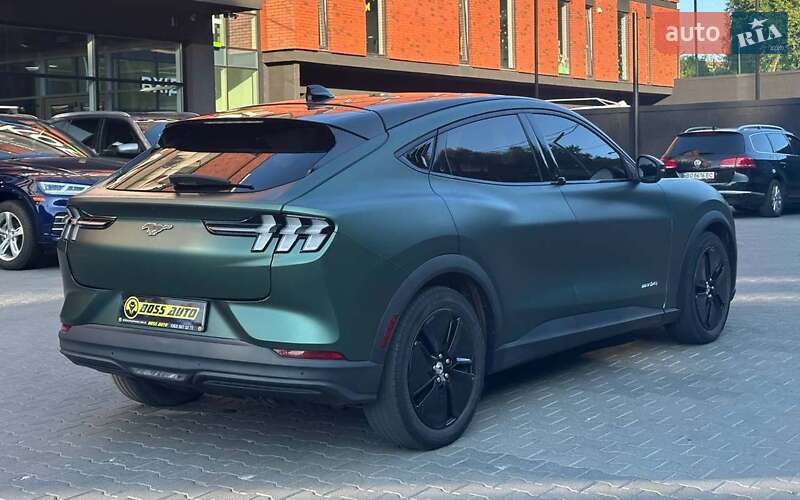 Позашляховик / Кросовер Ford Mustang Mach-E 2021 в Чернівцях