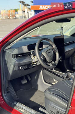 Внедорожник / Кроссовер Ford Mustang Mach-E 2021 в 