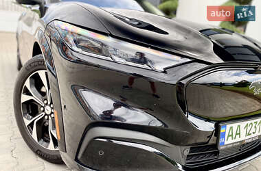 Позашляховик / Кросовер Ford Mustang Mach-E 2021 в 