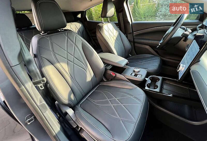 Внедорожник / Кроссовер Ford Mustang Mach-E 2021 в Киеве