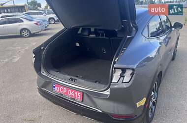 Позашляховик / Кросовер Ford Mustang Mach-E 2021 в 