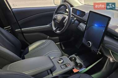 Позашляховик / Кросовер Ford Mustang Mach-E 2022 в 