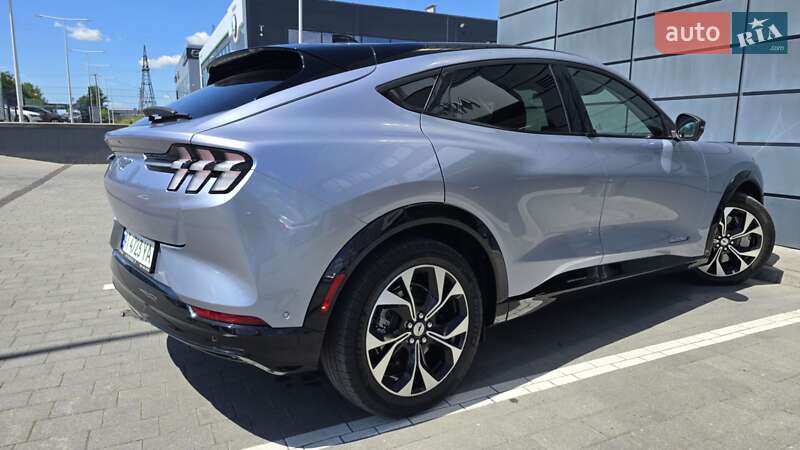 Позашляховик / Кросовер Ford Mustang Mach-E 2022 в Івано-Франківську