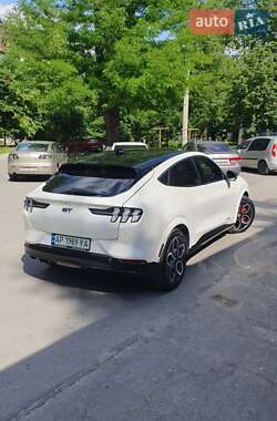 Позашляховик / Кросовер Ford Mustang Mach-E 2023 в 