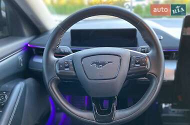 Позашляховик / Кросовер Ford Mustang Mach-E 2022 в 