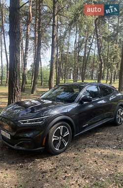 Позашляховик / Кросовер Ford Mustang Mach-E 2022 в 