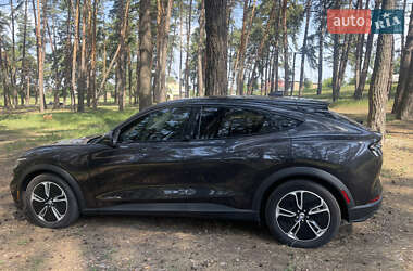Позашляховик / Кросовер Ford Mustang Mach-E 2022 в 