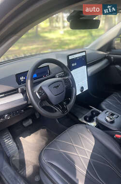 Позашляховик / Кросовер Ford Mustang Mach-E 2022 в 