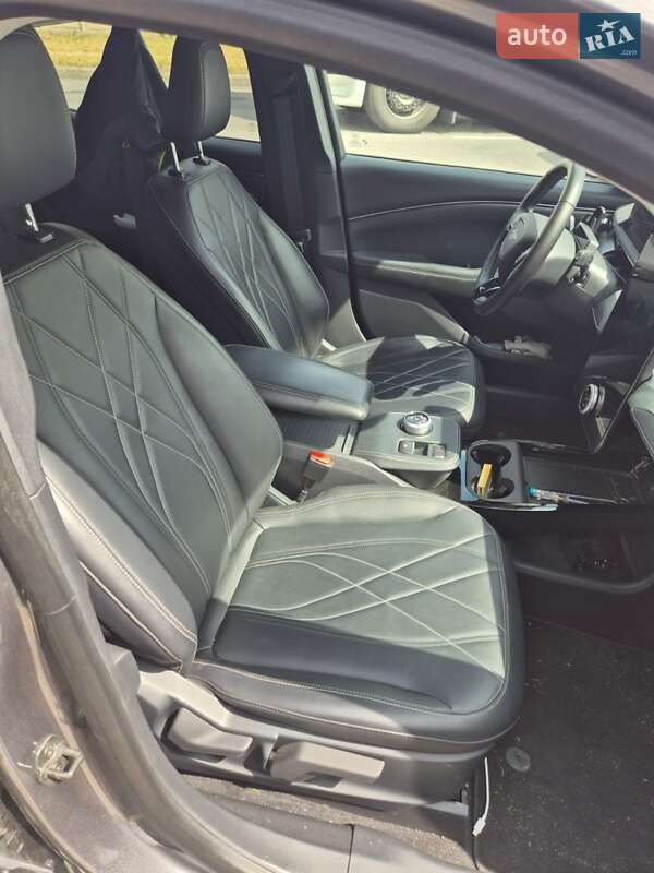 Позашляховик / Кросовер Ford Mustang Mach-E 2021 в Львові фото 9 Позашляховик / Кросовер Ford Mustang Mach-E 2021 в Львові