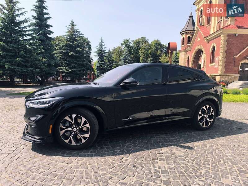 Позашляховик / Кросовер Ford Mustang Mach-E 2023 в 