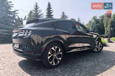 Позашляховик / Кросовер Ford Mustang Mach-E 2023 в 