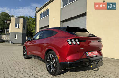 Позашляховик / Кросовер Ford Mustang Mach-E 2021 в 
