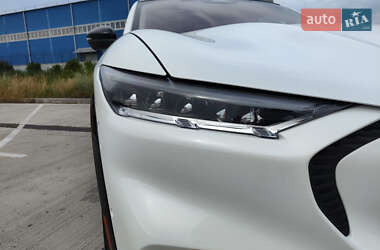 Позашляховик / Кросовер Ford Mustang Mach-E 2021 в 