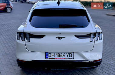 Внедорожник / Кроссовер Ford Mustang Mach-E 2021 в 