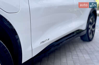 Внедорожник / Кроссовер Ford Mustang Mach-E 2021 в 