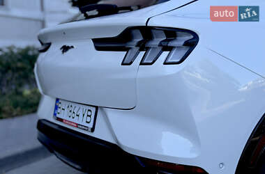 Внедорожник / Кроссовер Ford Mustang Mach-E 2021 в 