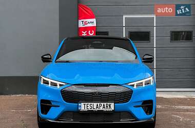 Позашляховик / Кросовер Ford Mustang Mach-E 2022 в 