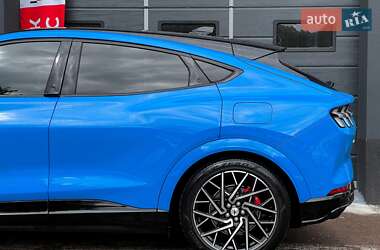 Позашляховик / Кросовер Ford Mustang Mach-E 2022 в 