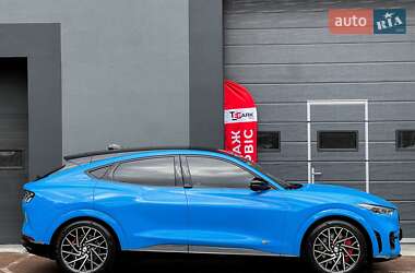 Позашляховик / Кросовер Ford Mustang Mach-E 2022 в 