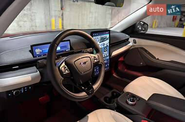 Внедорожник / Кроссовер Ford Mustang Mach-E 2021 в 