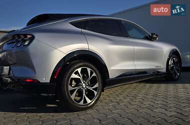 Внедорожник / Кроссовер Ford Mustang Mach-E 2022 в 