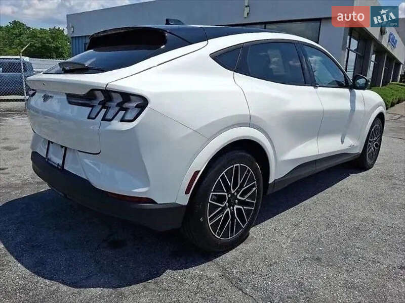 Позашляховик / Кросовер Ford Mustang Mach-E 2023 в 