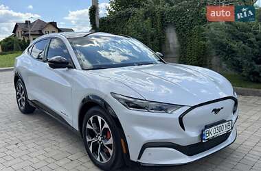 Внедорожник / Кроссовер Ford Mustang Mach-E 2021 в 