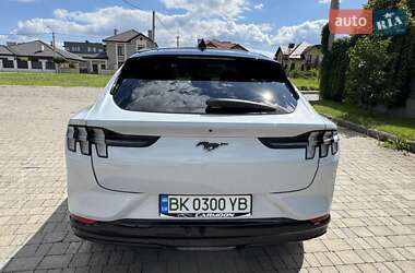 Внедорожник / Кроссовер Ford Mustang Mach-E 2021 в 