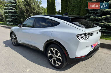 Позашляховик / Кросовер Ford Mustang Mach-E 2023 в 