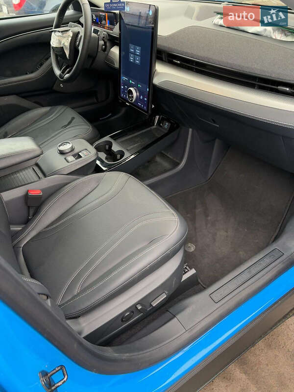 Позашляховик / Кросовер Ford Mustang Mach-E 2022 в Рівному