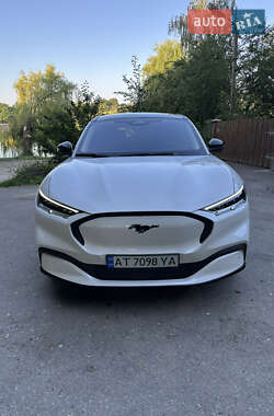 Позашляховик / Кросовер Ford Mustang Mach-E 2023 в 