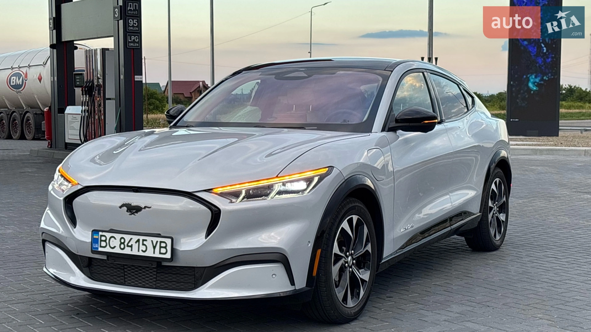 2021 Ford Mustang Mach-E - мініатюра 4