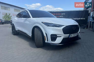 Внедорожник / Кроссовер Ford Mustang Mach-E 2021 в 
