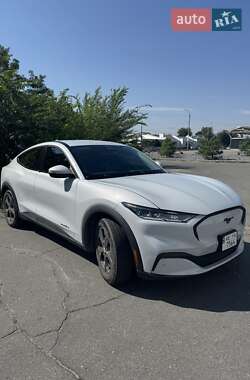 Позашляховик / Кросовер Ford Mustang Mach-E 2022 в 