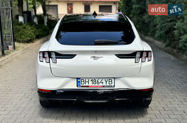 Внедорожник / Кроссовер Ford Mustang Mach-E 2021 в 