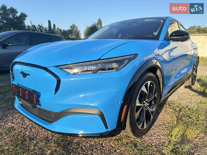 Позашляховик / Кросовер Ford Mustang Mach-E 2022 в 