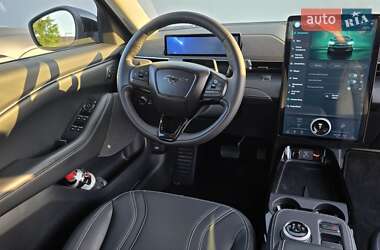 Внедорожник / Кроссовер Ford Mustang Mach-E 2022 в 