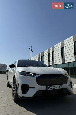 Позашляховик / Кросовер Ford Mustang Mach-E 2023 в 