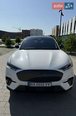 Позашляховик / Кросовер Ford Mustang Mach-E 2023 в 
