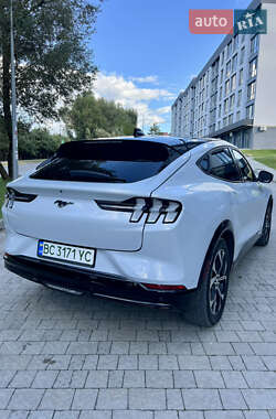 Позашляховик / Кросовер Ford Mustang Mach-E 2022 в 
