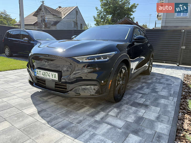 Позашляховик / Кросовер Ford Mustang Mach-E 2022 в 