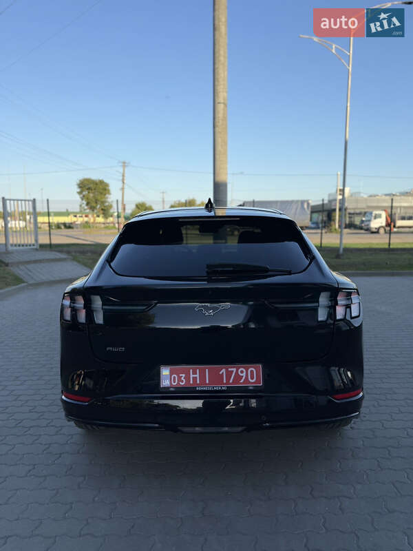 Позашляховик / Кросовер Ford Mustang Mach-E 2021 в Радехові