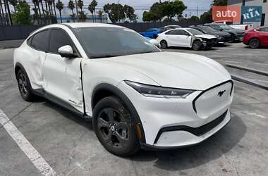 Позашляховик / Кросовер Ford Mustang Mach-E 2022 в 