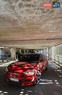 Внедорожник / Кроссовер Ford Mustang Mach-E 2021 в 