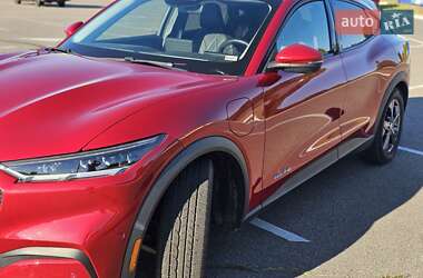 Позашляховик / Кросовер Ford Mustang Mach-E 2021 в 